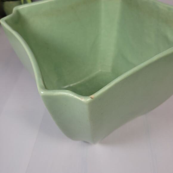 Vintage Haeger Pottery Planter Large, Mint Green Chip - Picture 3 of 7